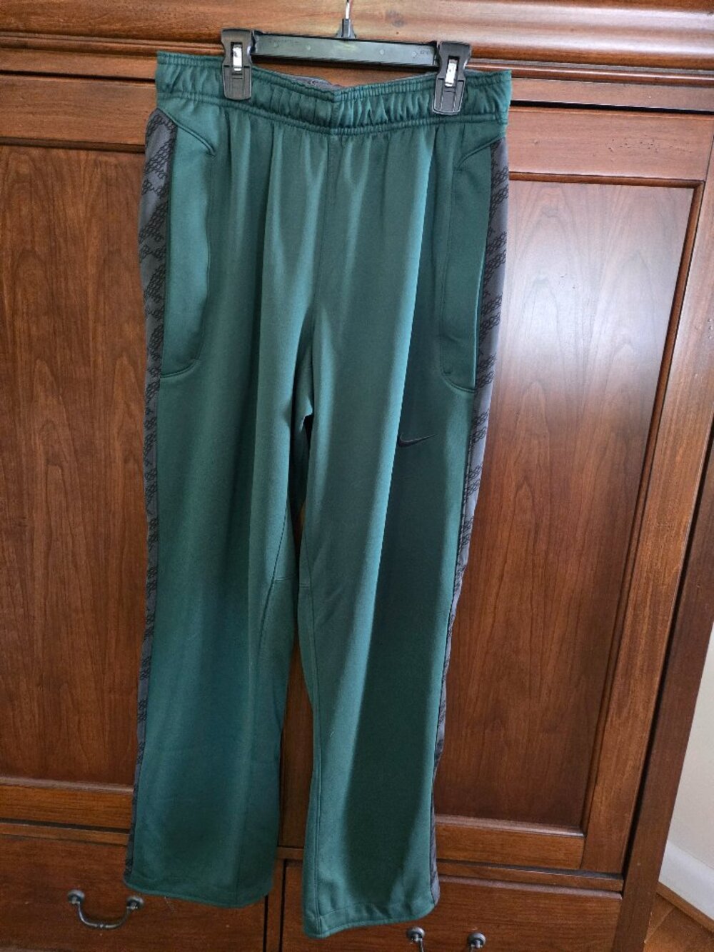 Men's Nike Pants, Size M, excellent condition